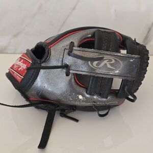 Rawlings Black and Red Kids Baseball Glove ALEX RODRIGUEZ Autographed model 9 in